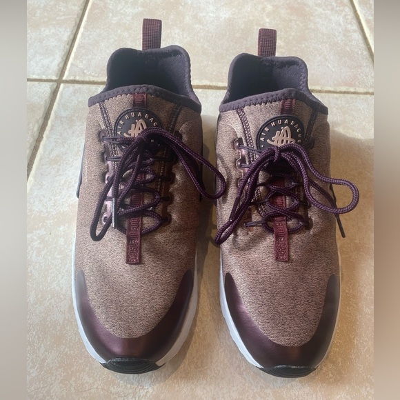 Women’s Nike Air Hurache Sporty Purple Running Shoes Size 8.5 - Picture 2 of 14